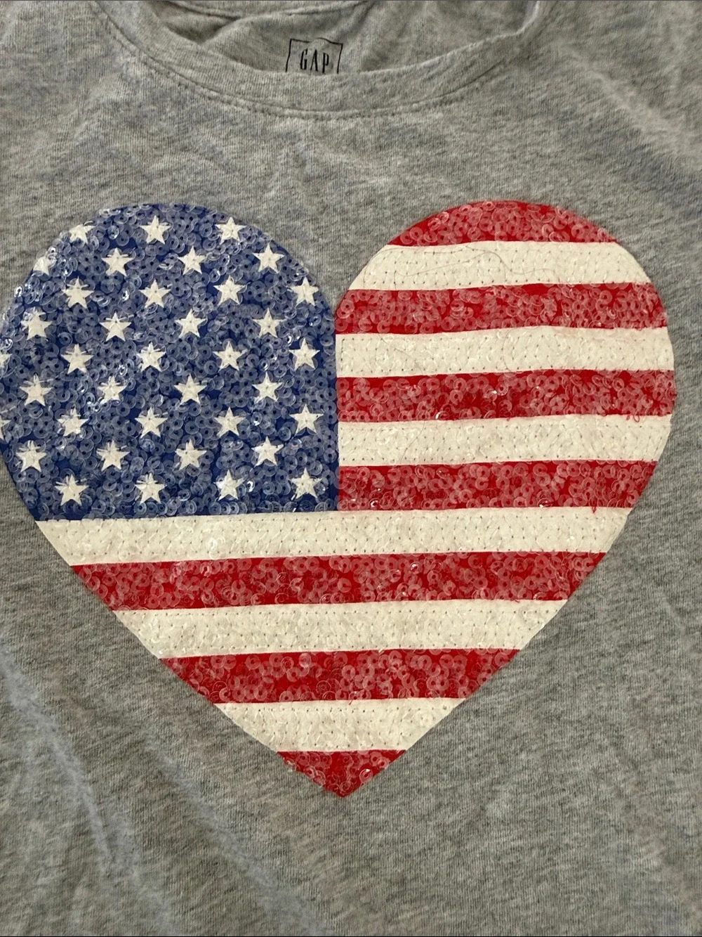 Gap Kids Girls Fitted Gray Tee with American Flag Heart Graphic. Size L 10